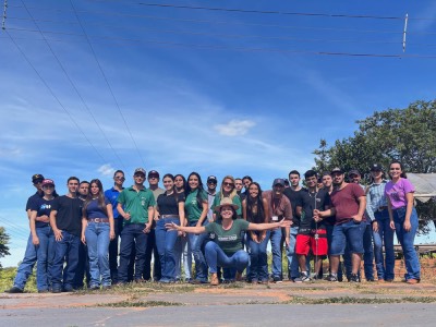 Visita no curso de Agronegócio promove estudo interdisciplinar