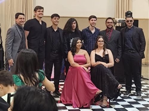 Tecnólogos em ADS celebram conclusão da formação acadêmica com festa