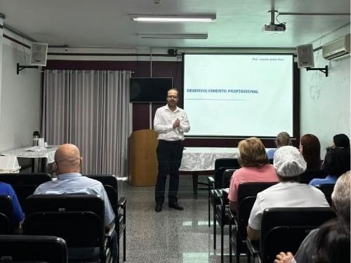Docente da Fatec ministra treinamento a gestores e líderes da Santa Casa Regional de Jales